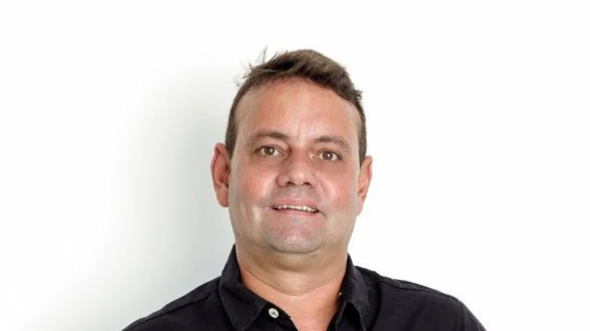 Capa de Guilherme Freixo