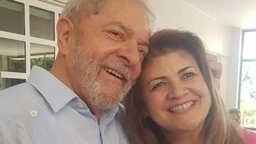 Capa de Helen Cabral