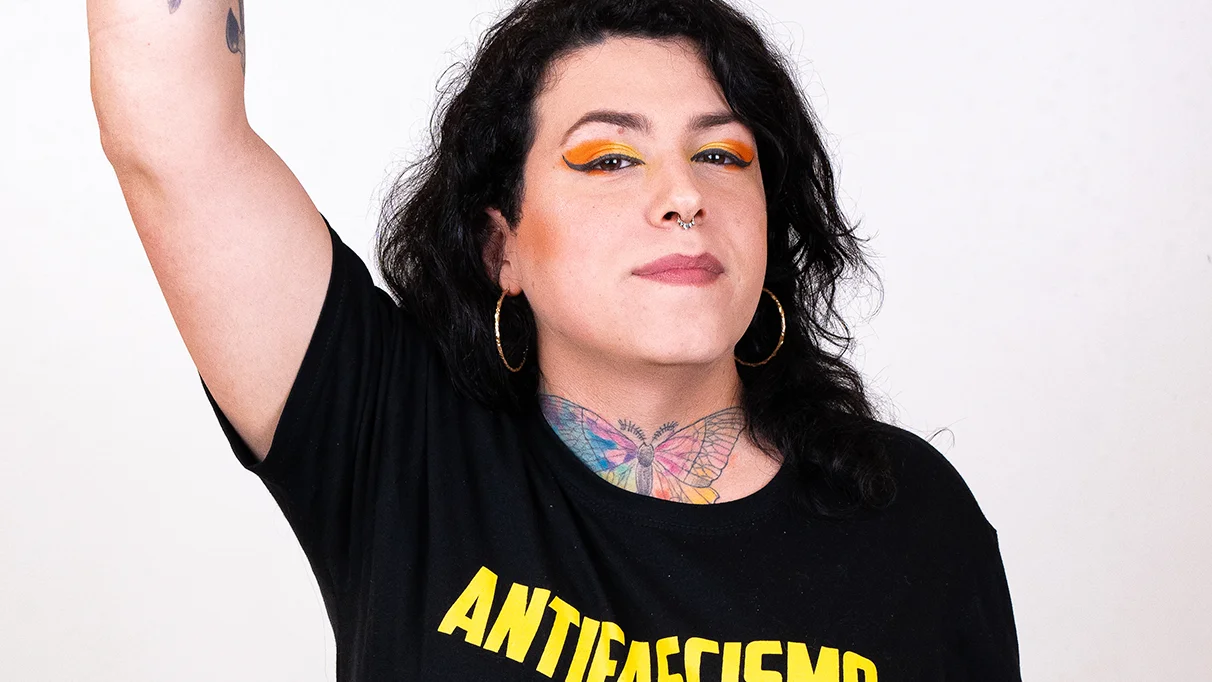 Capa de Ágata Mostardeiro