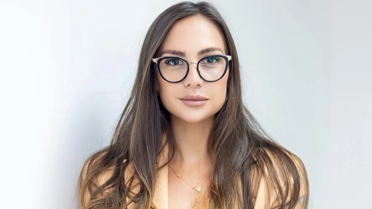 Capa de Amanda Bordignon