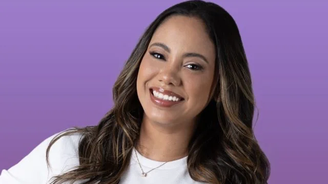 Capa de Vivi Oliveira
