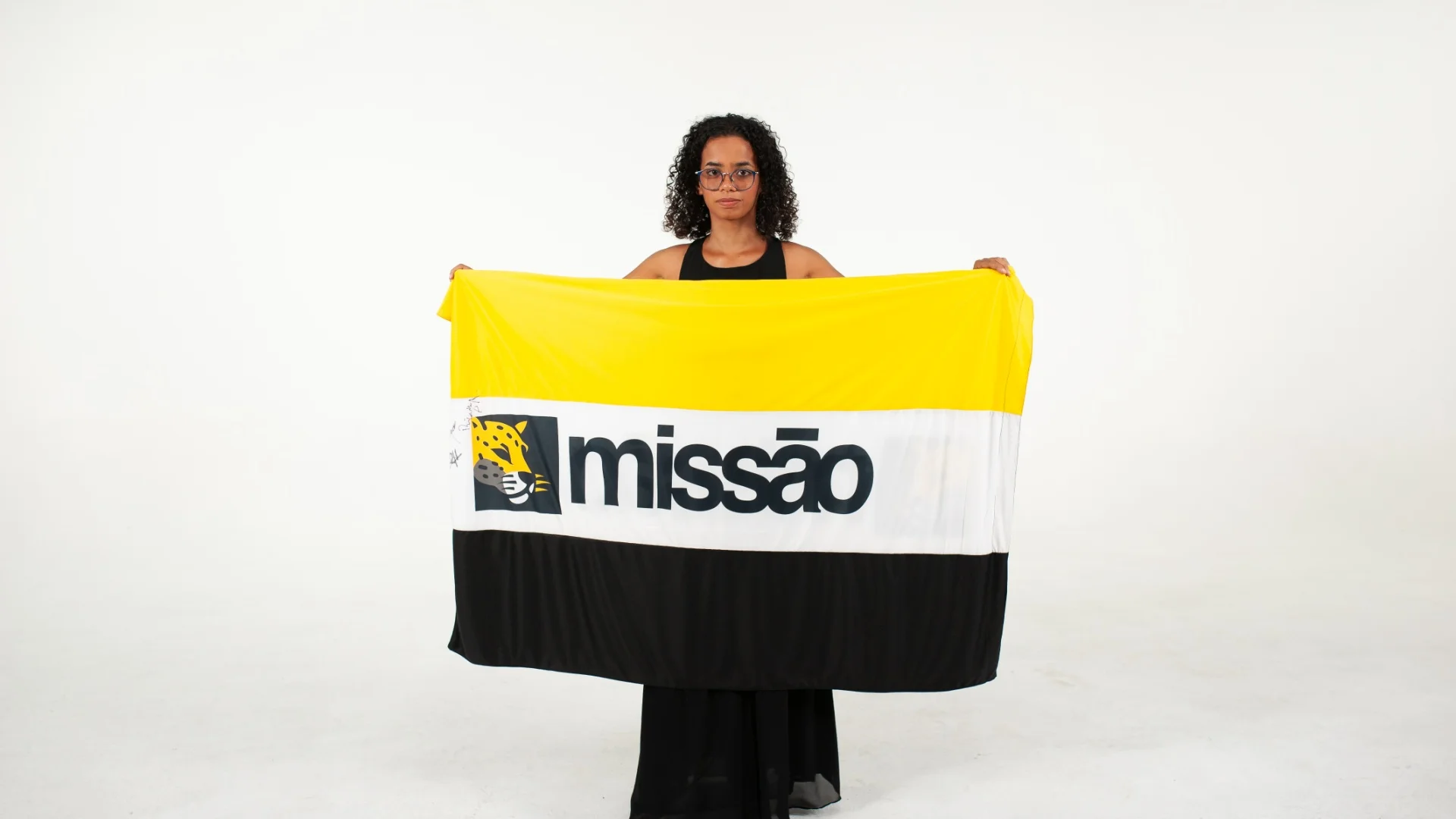 Capa de Dhebora Paiva
